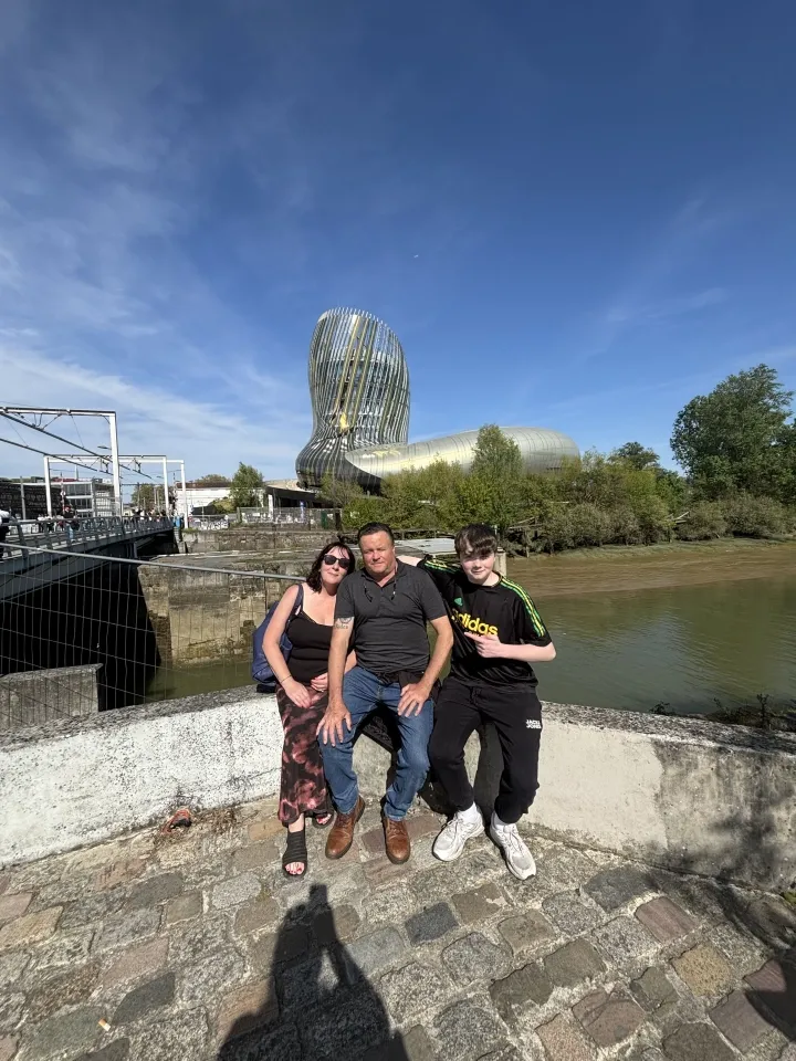 https://app.famworld.com/api/attachments/image/uxsgA3mOFHLYgY3WcZa2