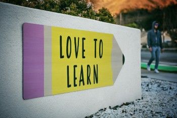 Tuffati nell&#39;apprendimento delle lingue con Duolingo: una rivoluzione educativa alla tua portata