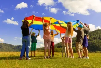 Beneficios de aprender inglés en un campamento de verano