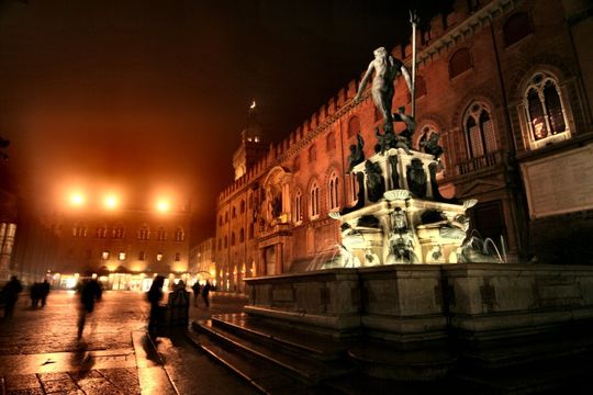 Esplorare Bologna: Un Viaggio nel Cuore dell'Italia