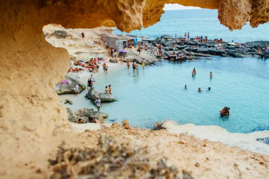 Scopri Cadice, Spagna: tra storia, spiagge e fascino andaluso